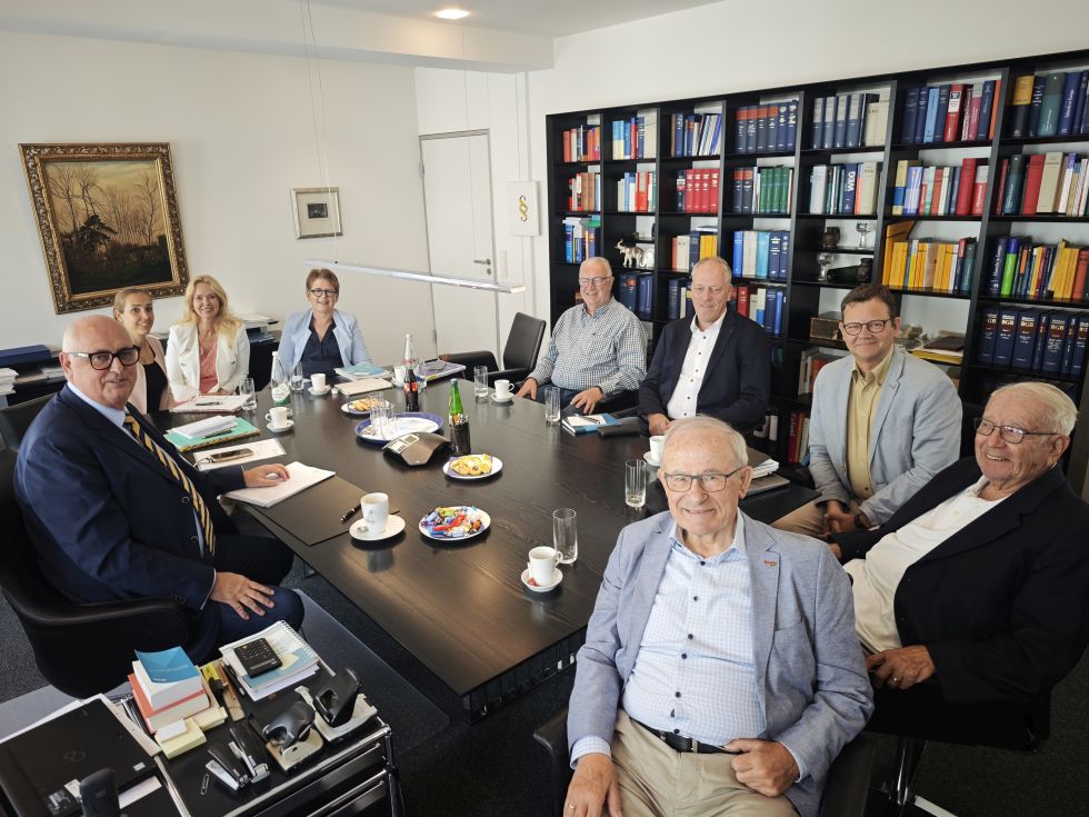 250826 Besuch MdB Machalet klein